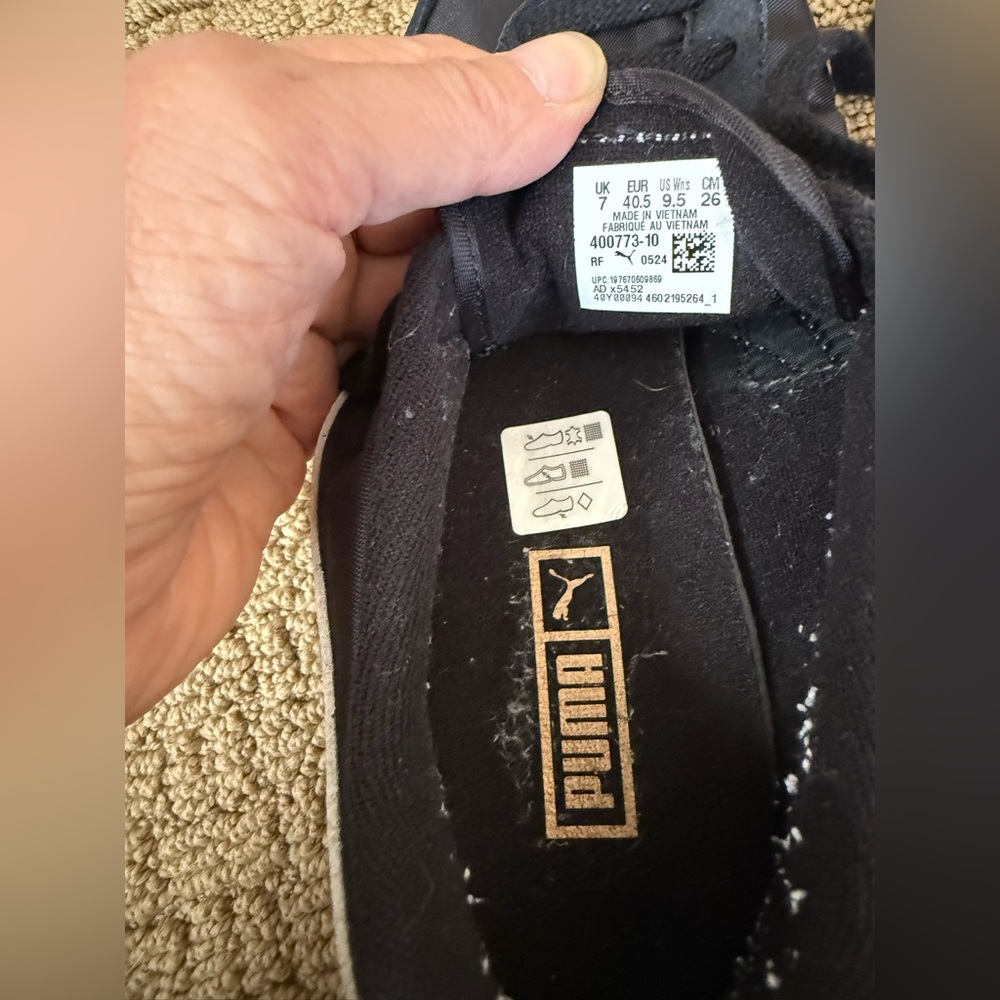 Puma Black and White Easy Rider Sneakers. Size 9.5 lightly worn/ freshly washed - Picture 9 of 9